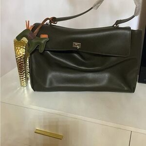 Elegant Olive Green Leather Handbag